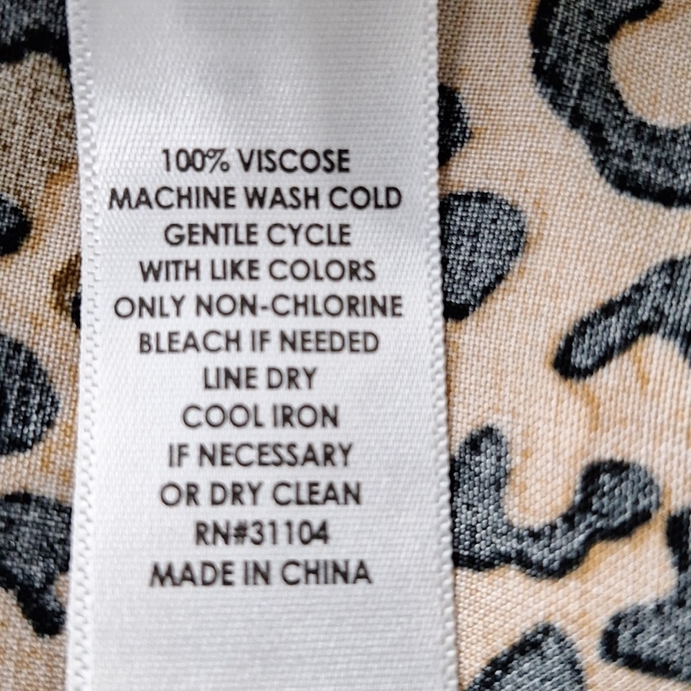 New Directions Brown Black Academia Animal Print Mobwife Relaxed Fit Blouse XL - Picture 13 of 14